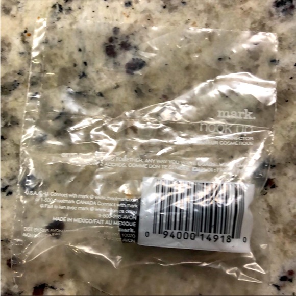 NWT 🆕 mark. Hook Up Cosmetic Connector (6 available) - Picture 4 of 4
